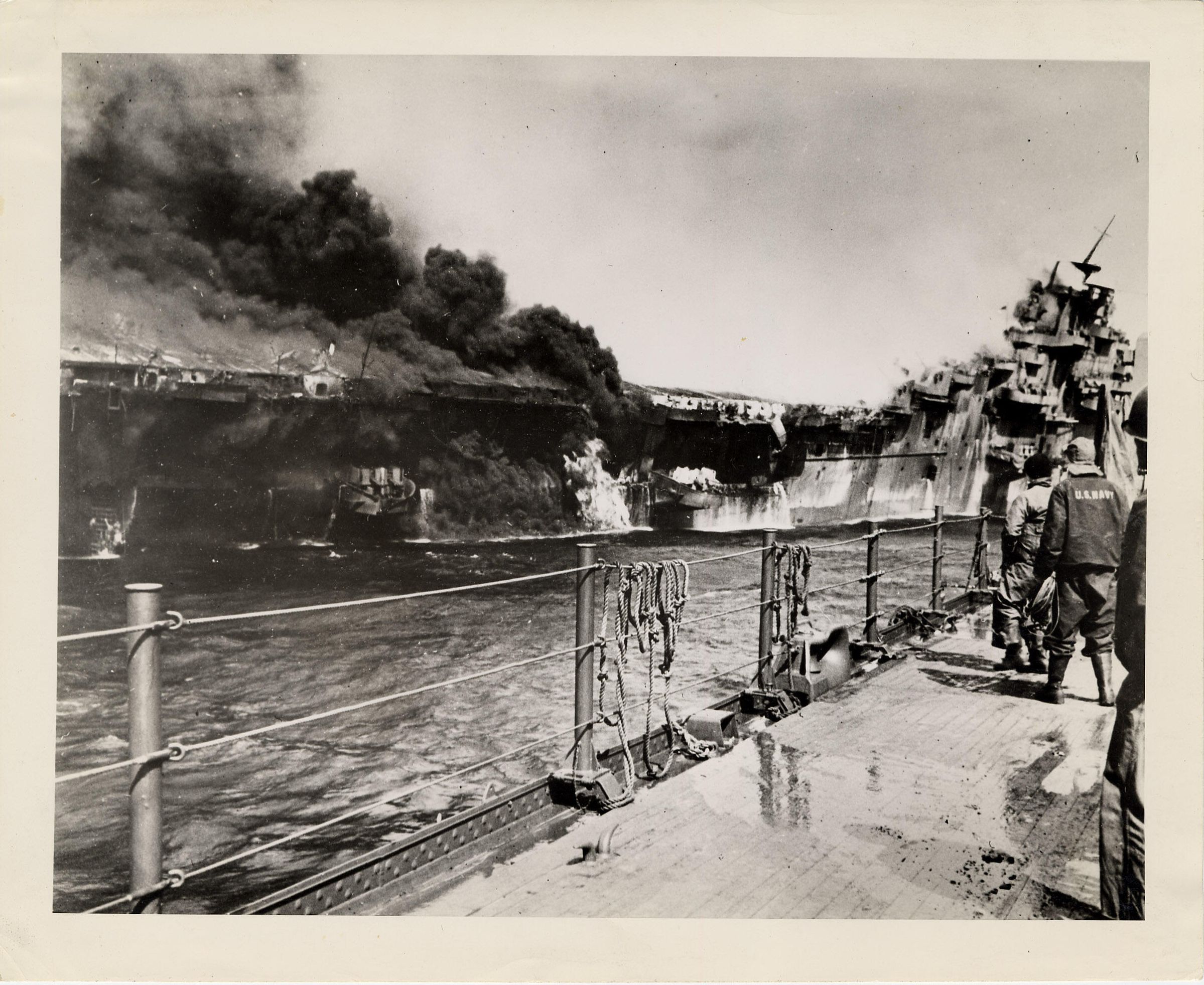 Primary Image of The USS Sante Fe (CL-60) Moves Alongside the USS Franklin (CV-13)