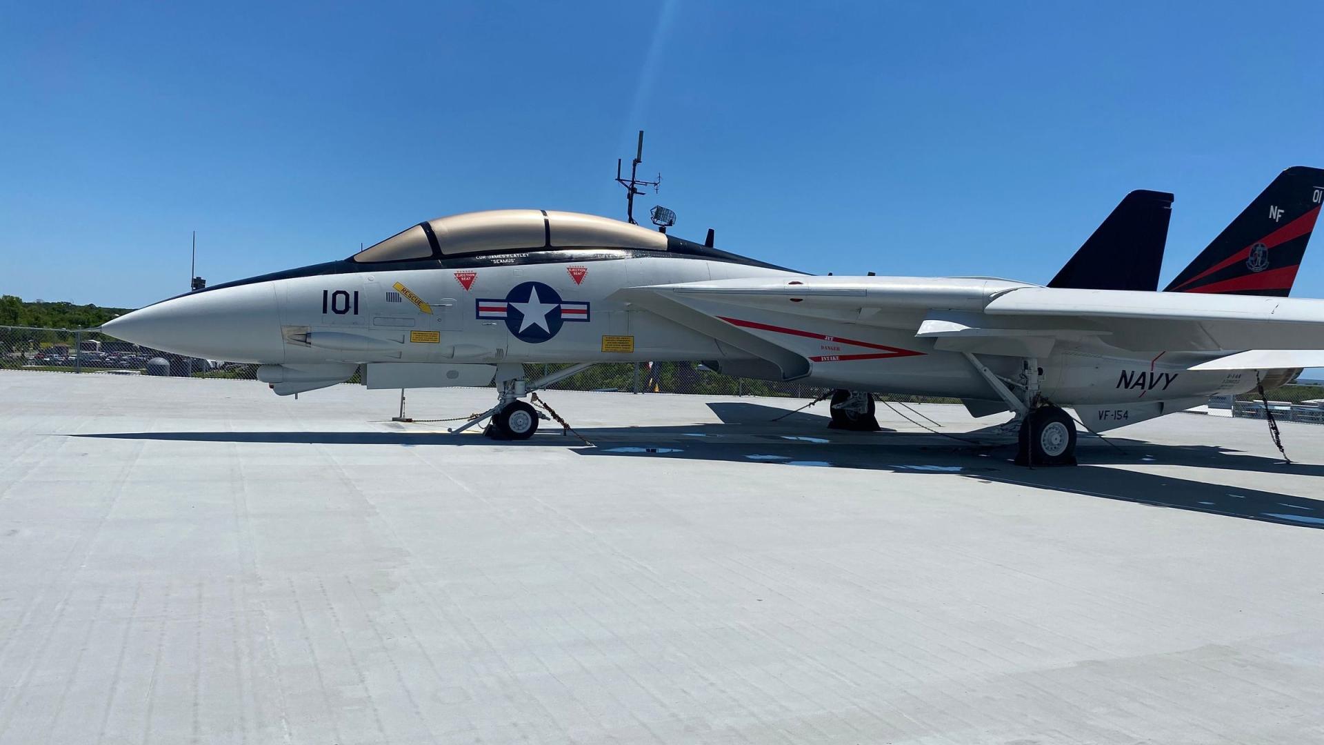 Alternative Image of F-14A Tomcat