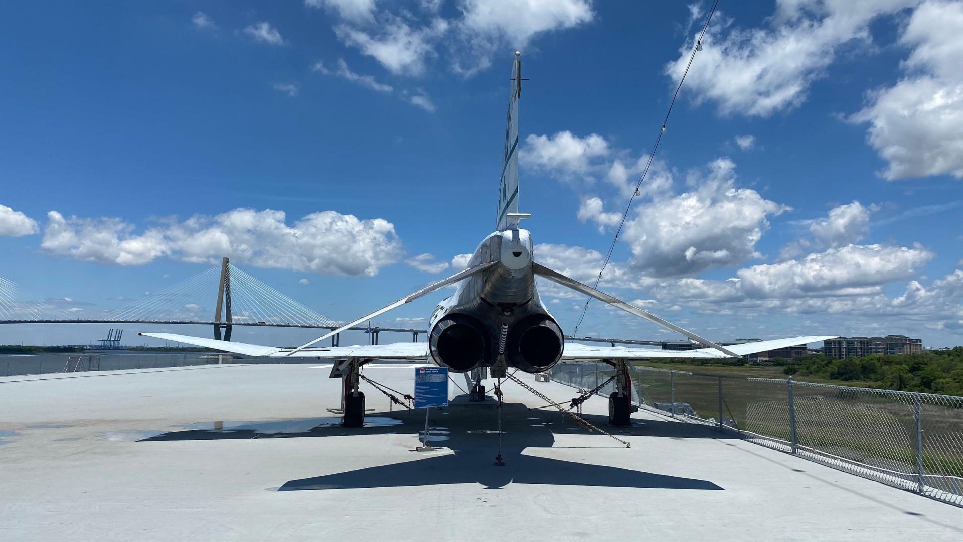 Alternative Image of F-4J Phantom II