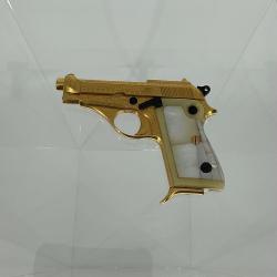 Alternative Image of Gold-Plated Beretta of James Cain