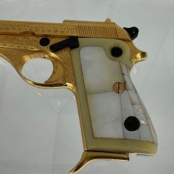 Alternative Image of Gold-Plated Beretta of James Cain
