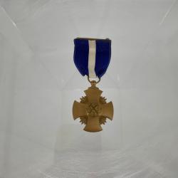 Primary Image of Navy Cross of James H. Flatley, Jr.
