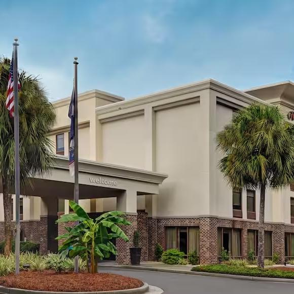 Exterior view of Hampton Inn Charleston/Mt Pleasant