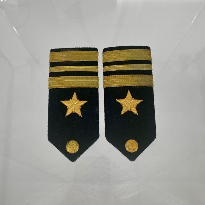 Primary Image of US Navy Lt. Commander Epaulettes
