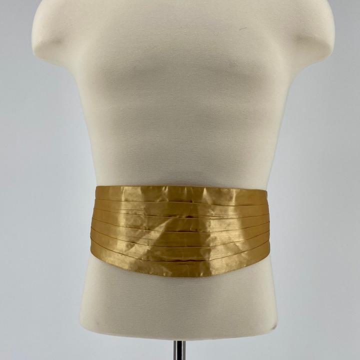 Primary Image of US Navy Officer Dinner Dress Blues Cummerbund of Frederick Becton