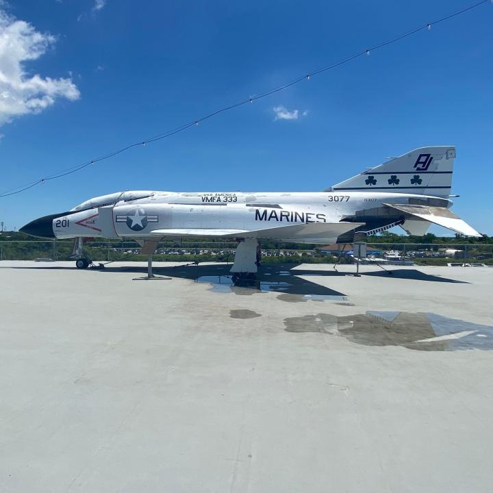 Primary Image of F-4J Phantom II