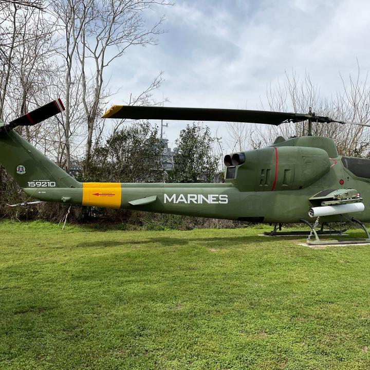 Primary Image of AH-1J Sea Cobra