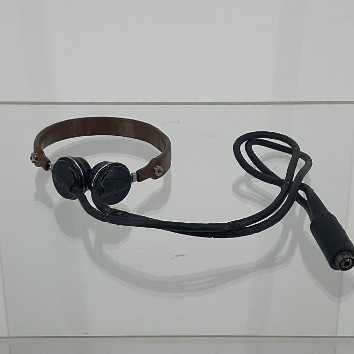 Primary Image of Telephonica Radio Headset